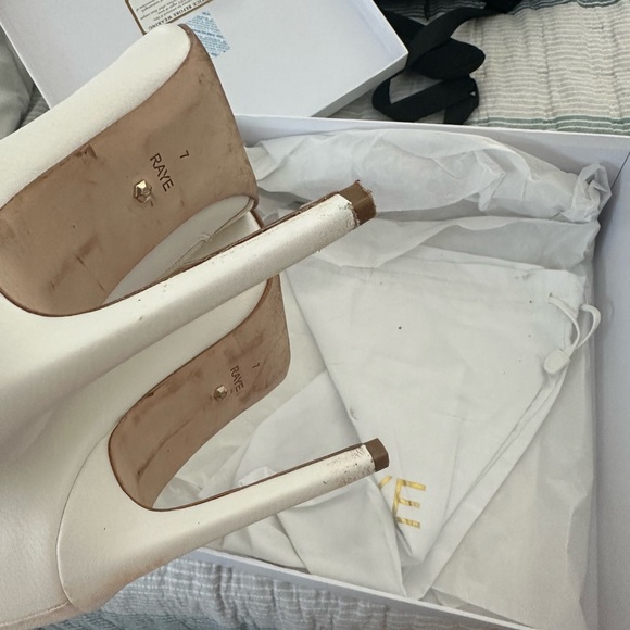 Revolve Raye heeled booties - Picture 9 of 11